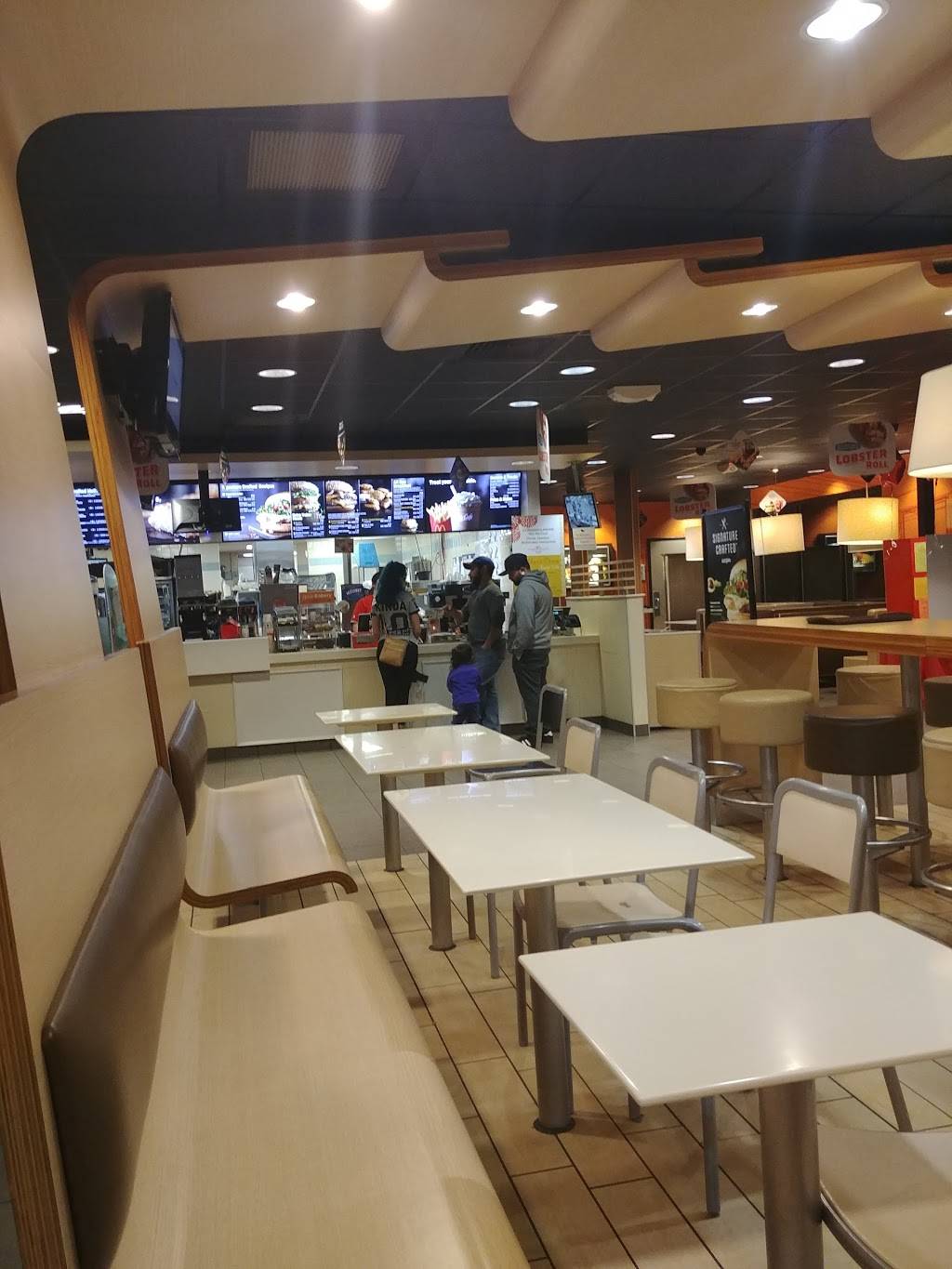 McDonalds | cafe | 66 Plain St, Lowell, MA 01851, USA | 9789705531 OR +1 978-970-5531