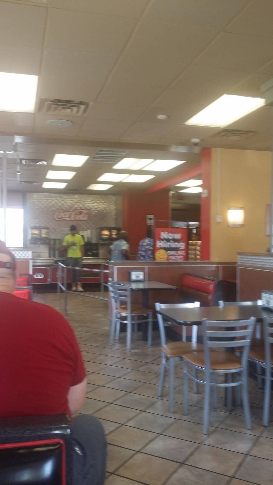 Hardees | restaurant | 120 Veterans Rd, Columbia, SC 29209, USA | 8037767281 OR +1 803-776-7281