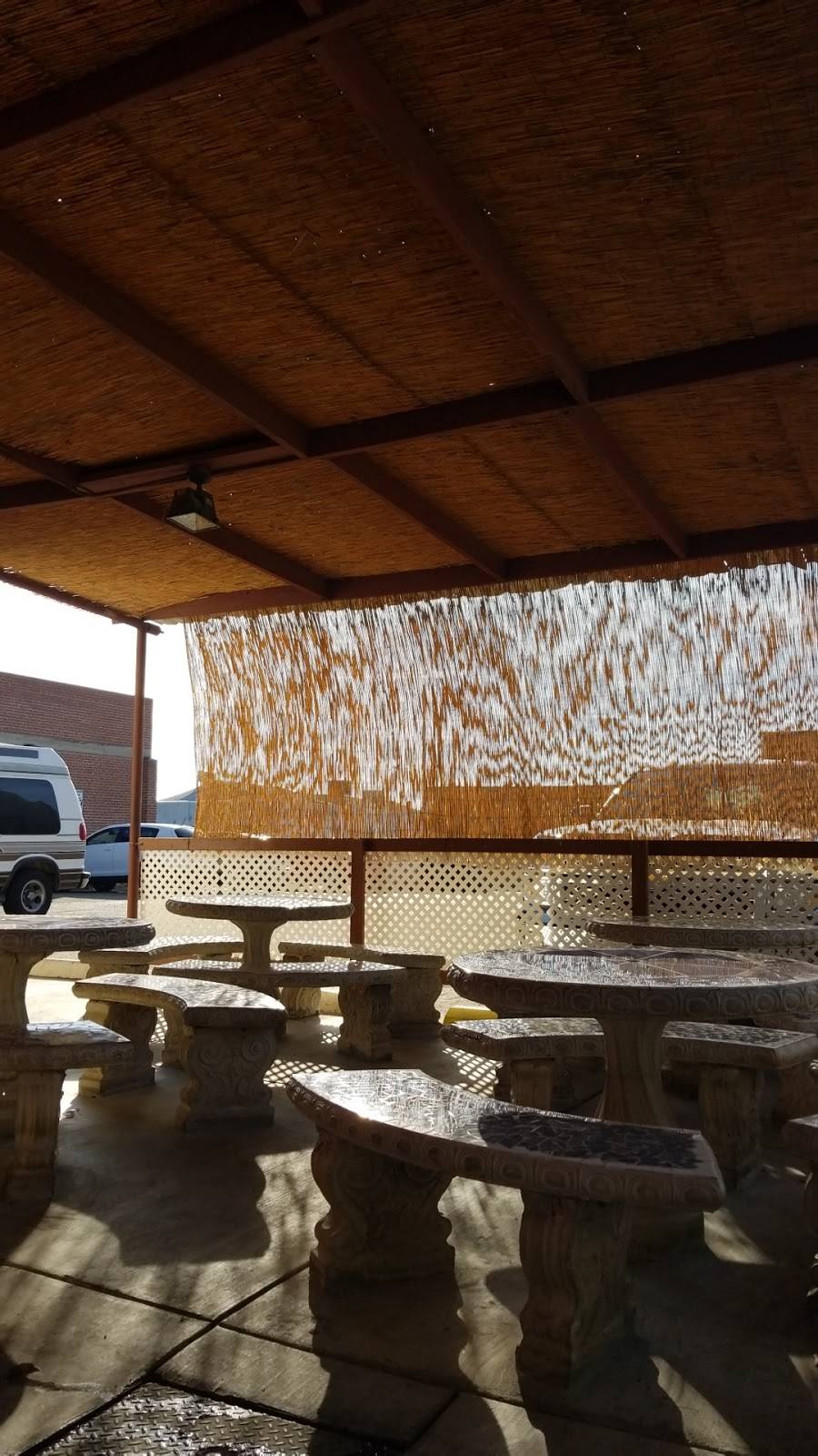 Charros Mexican Food | restaurant | 1131 Main St, Delano, CA 93215, USA | 6617252866 OR +1 661-725-2866