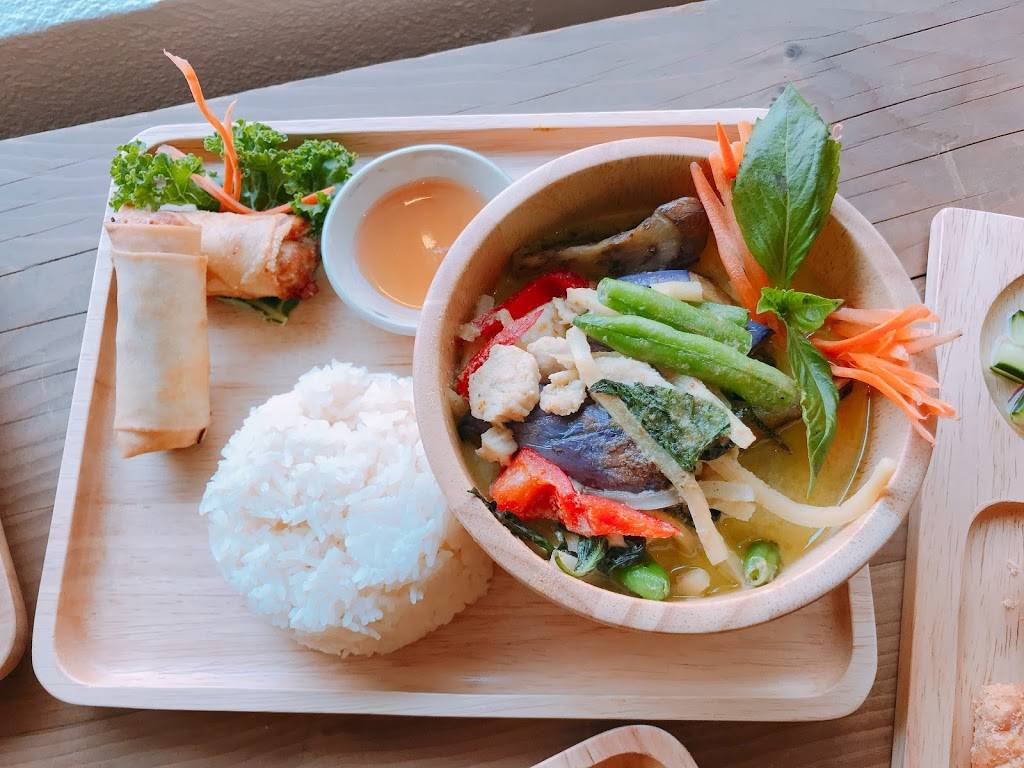 Maple Thai Eatery | restaurant | 3602 36th Ave, Astoria, NY 11106, USA | 7187070407 OR +1 718-707-0407