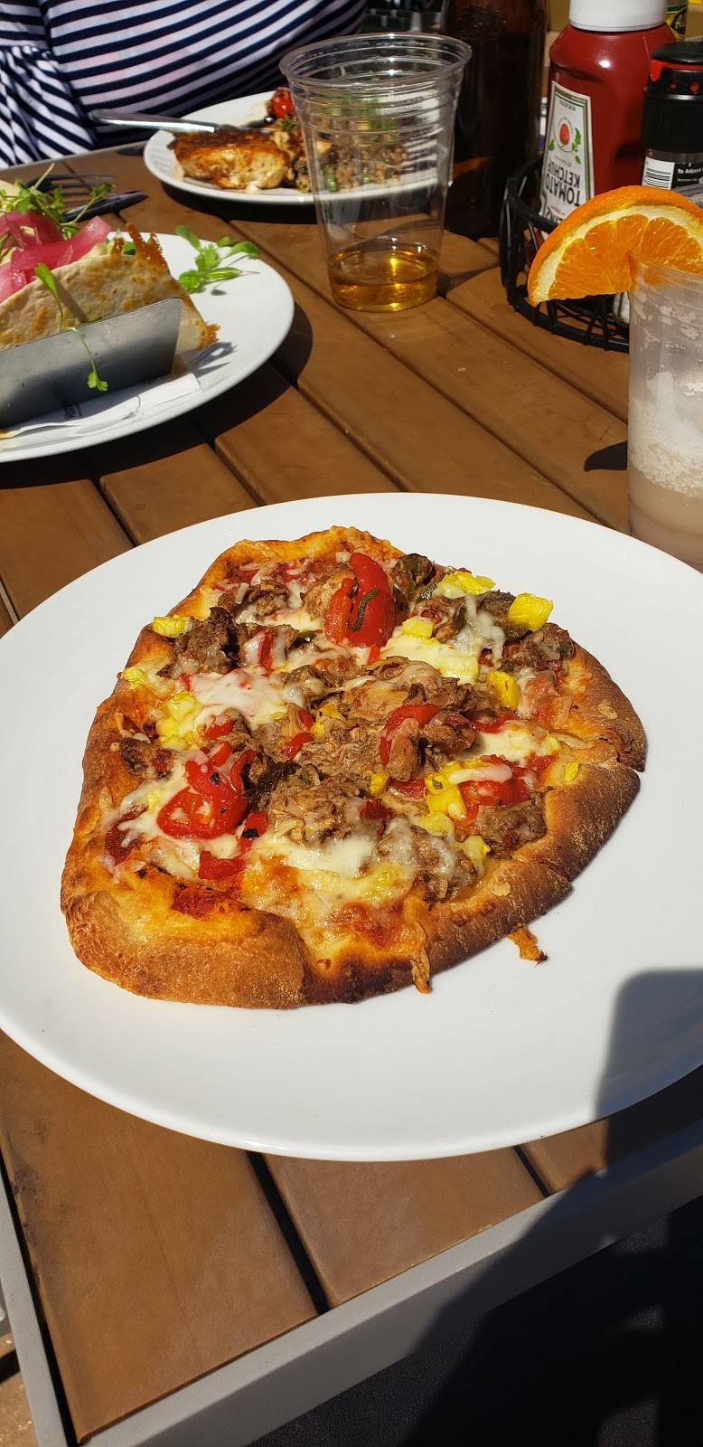 Nauti Mermaid Dockside Bar & Grill | restaurant | 5961 Silver King Blvd, Cape Coral, FL 33914, USA | 2395415600 OR +1 239-541-5600