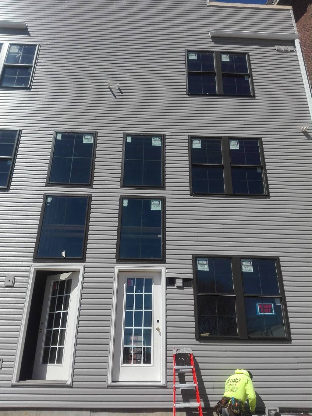 Restaurante y Lechonera Principe | restaurant | 237 Cecil B. Moore Ave, Philadelphia, PA 19122, USA | 2152359048 OR +1 215-235-9048