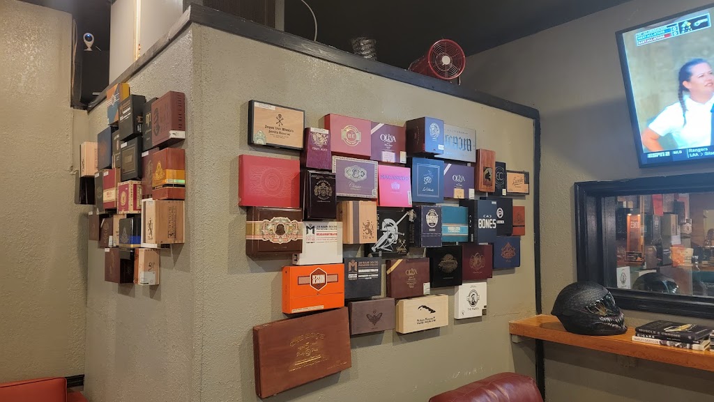 Victory River Burger Bistro Wine and Whiskey (VRBB) | restaurant | 1915 Victory Blvd, Portsmouth, VA 23702, USA | 7573922539 OR +1 757-392-2539