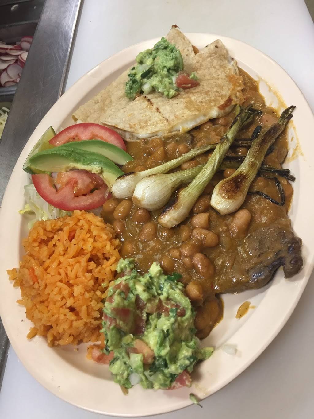 Taqueria Gomez | restaurant | 3635 W 31st St, Chicago, IL 60623, USA | 7733761863 OR +1 773-376-1863