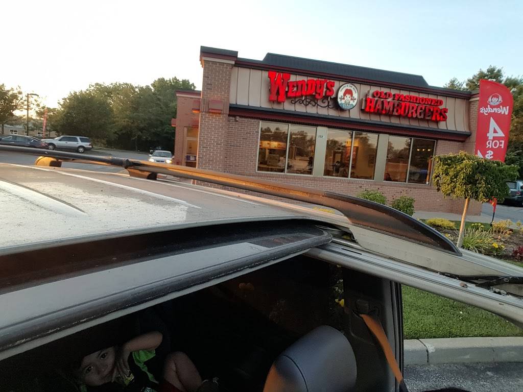 Wendys | restaurant | 350A Motor Pkwy, Hauppauge, NY 11788, USA | 6314351458 OR +1 631-435-1458