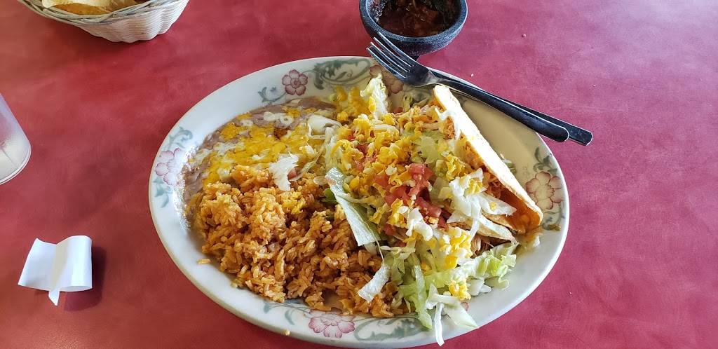 Tapatio Mexican Grill | restaurant | 1810 4th St SW Ste 104, Waverly, IA 50677, USA | 3193521292 OR +1 319-352-1292