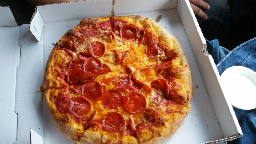 Main Street Pizza | restaurant | 430 E Main St, Edmore, MI 48829, USA | 9894275125 OR +1 989-427-5125