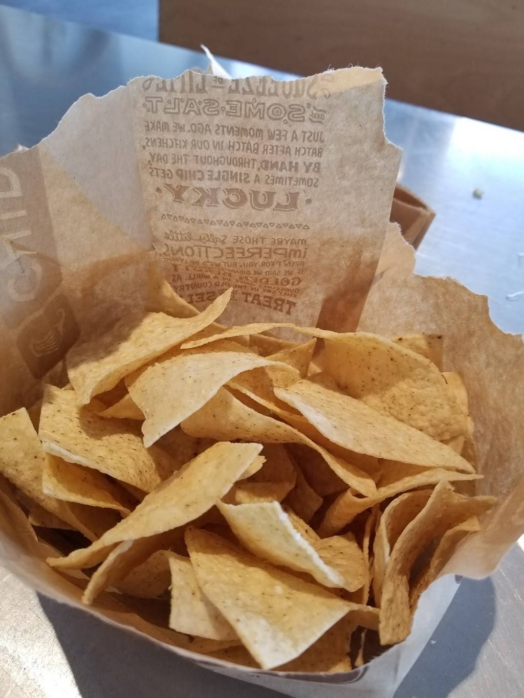 Chipotle Mexican Grill | restaurant | 5 Greenwood Ln, Springboro, OH 45066, USA | 9377461793 OR +1 937-746-1793