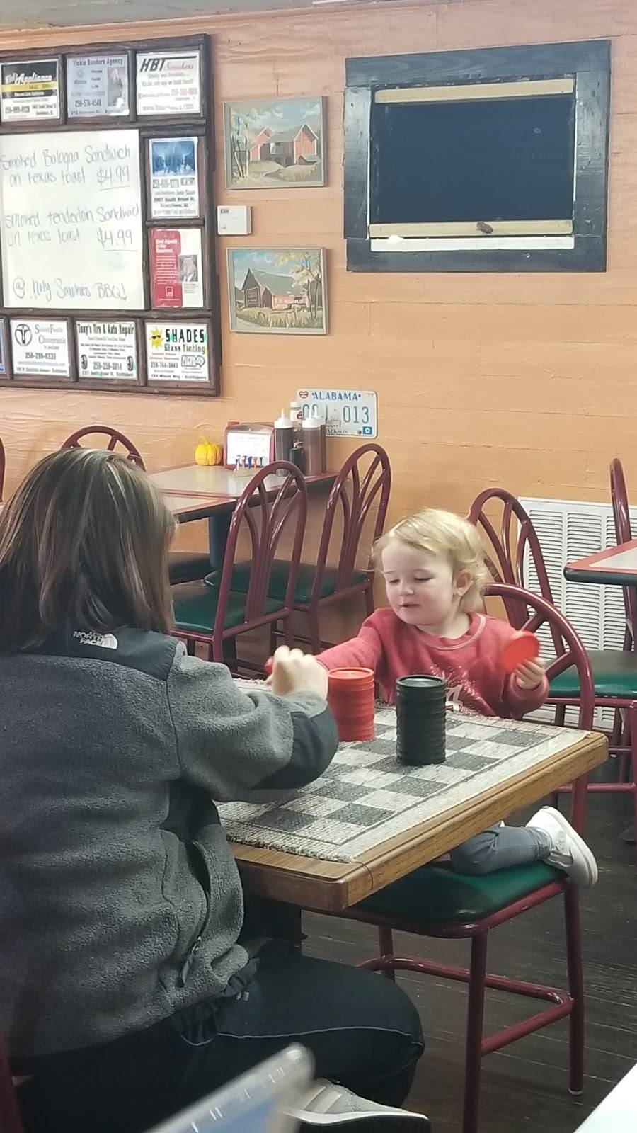 Holy Smokes Barbeque | restaurant | Tupelo Pike, Scottsboro, AL 35768, USA | 2566098738 OR +1 256-609-8738