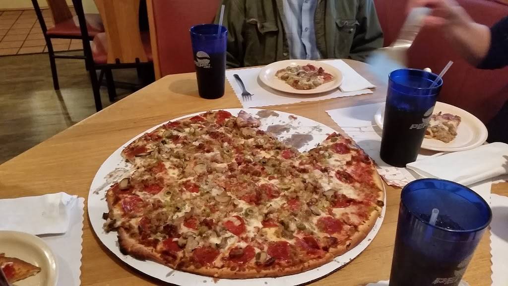 Maurizios Pizza North | restaurant | 5035 N Lafayette St, Terre Haute, IN 47805, USA | 8124669645 OR +1 812-466-9645