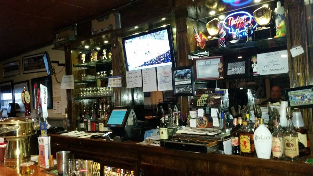 Winchesters Pub | restaurant | 23312 Hillside Avenue, Queens Village, NY 11427, USA | 7184648230 OR +1 718-464-8230