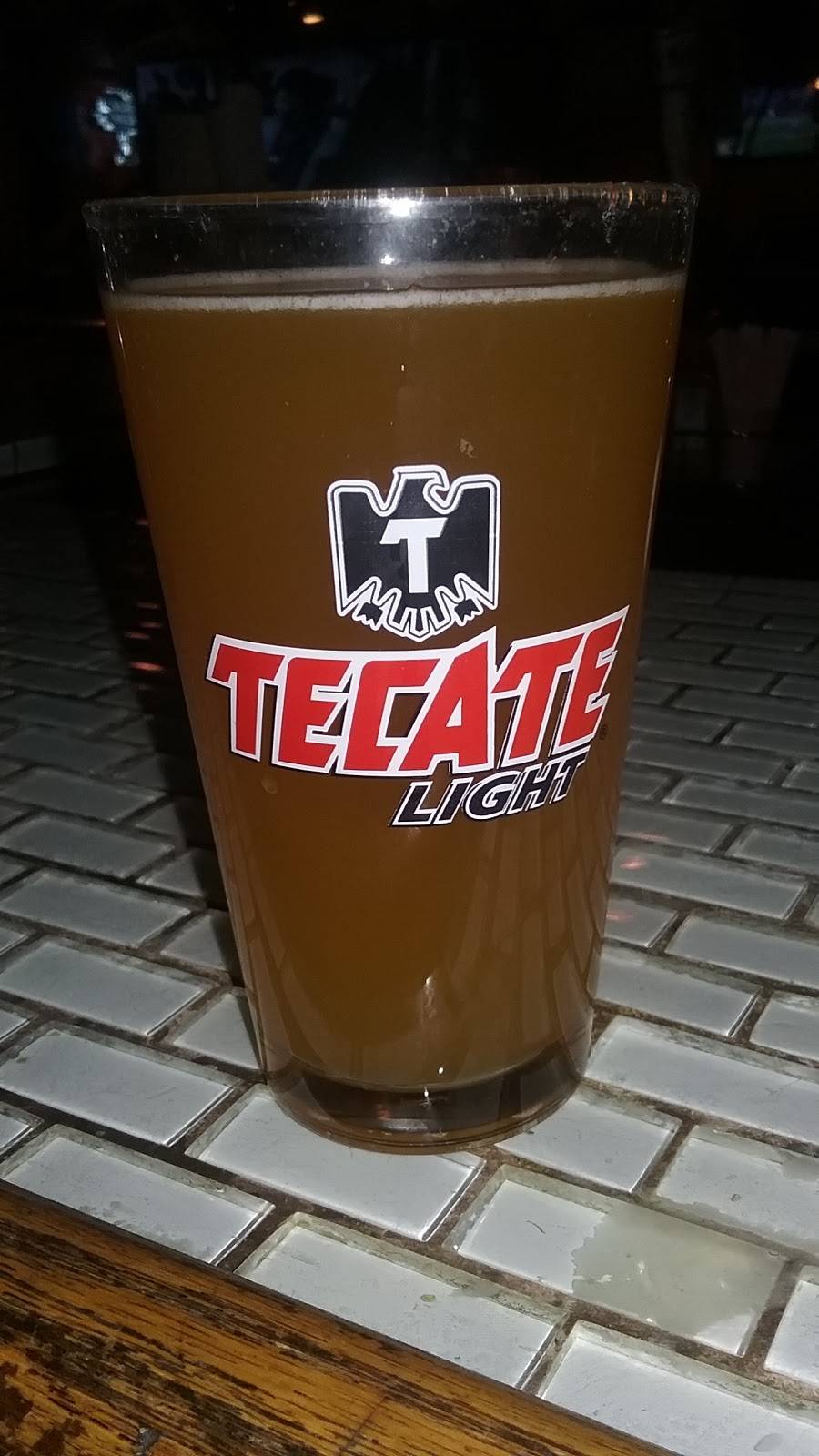 Amigos Burgers and Beer | restaurant | 6372 S Nogales Hwy, Tucson, AZ 85706, USA | 5203986598 OR +1 520-398-6598