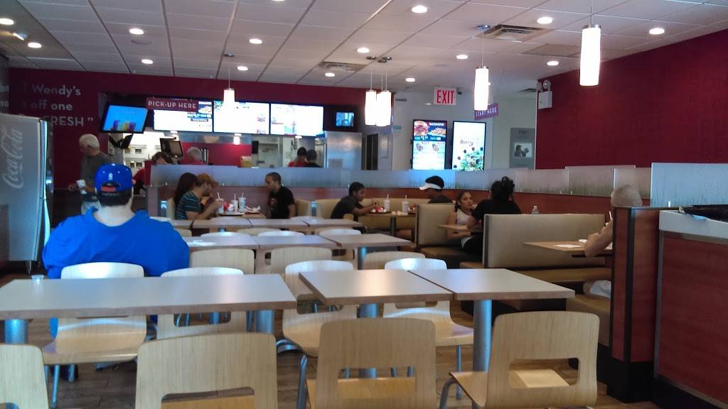 Wendys | restaurant | 90-13 Metropolitan Ave, Rego Park, NY 11374, USA | 7182756221 OR +1 718-275-6221