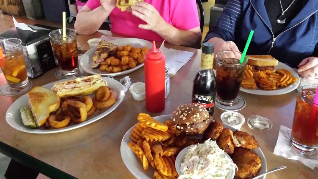 Summit Pub | restaurant | 11012 Canyon Rd E #14, Puyallup, WA 98373, USA | 2535036163 OR +1 253-503-6163