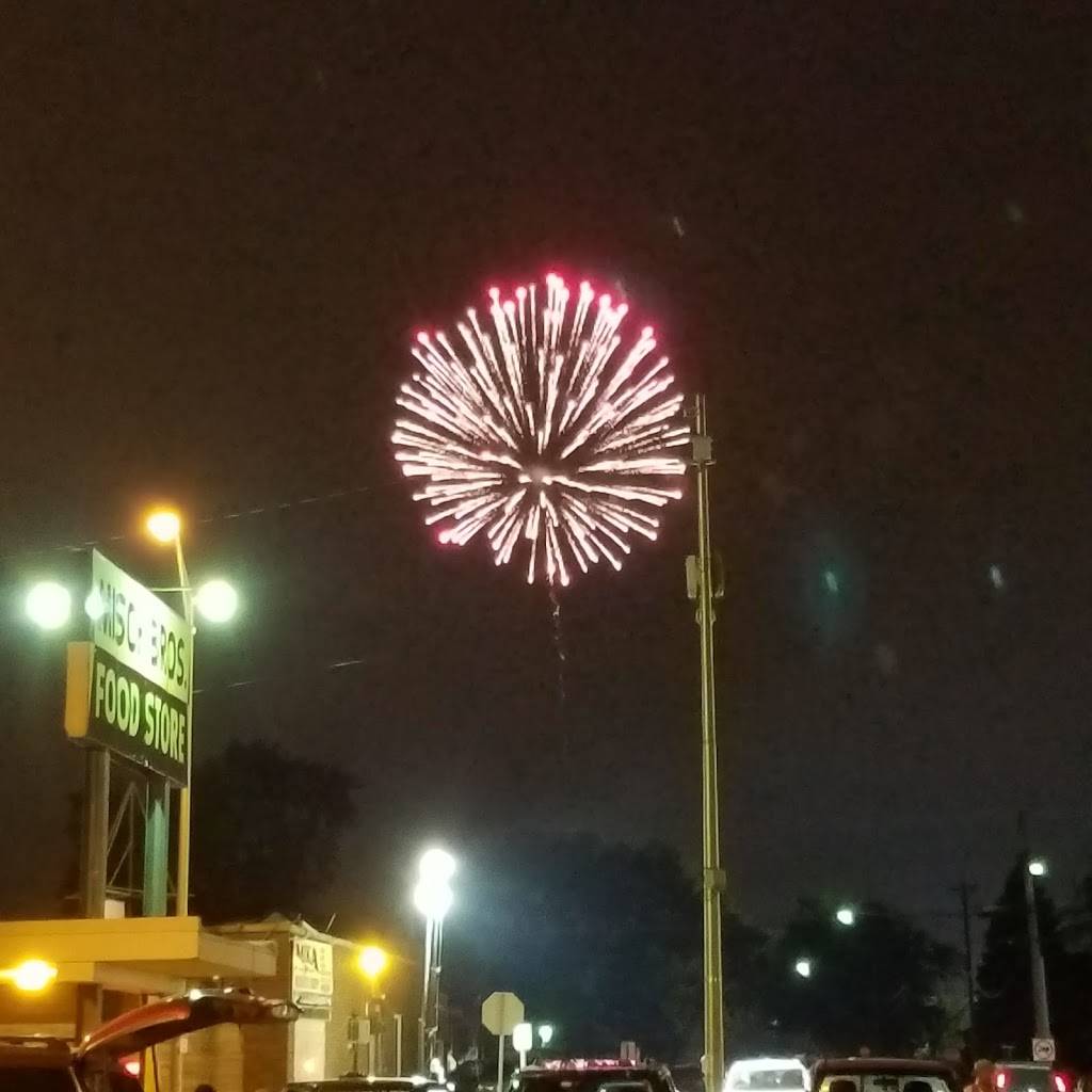 Panos Big Boy | restaurant | 732 Burnham Ave, Calumet City, IL 60409, USA | 7088915530 OR +1 708-891-5530