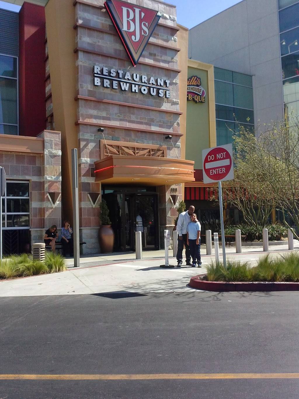BJs Restaurant & Brewhouse | restaurant | 6000 Sepulveda Blvd Ste 1111, Culver City, CA 90230, USA | 3105745170 OR +1 310-574-5170