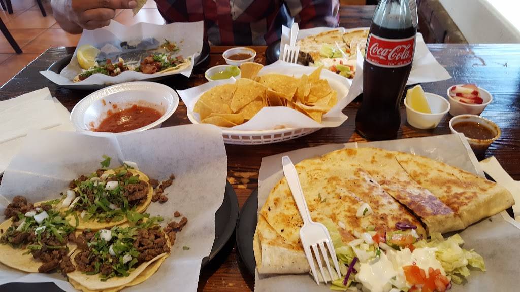 Sabroso Restaurante | restaurant | 23611 Terra Bella Ave, Terra Bella, CA 93270, USA | 5595354284 OR +1 559-535-4284