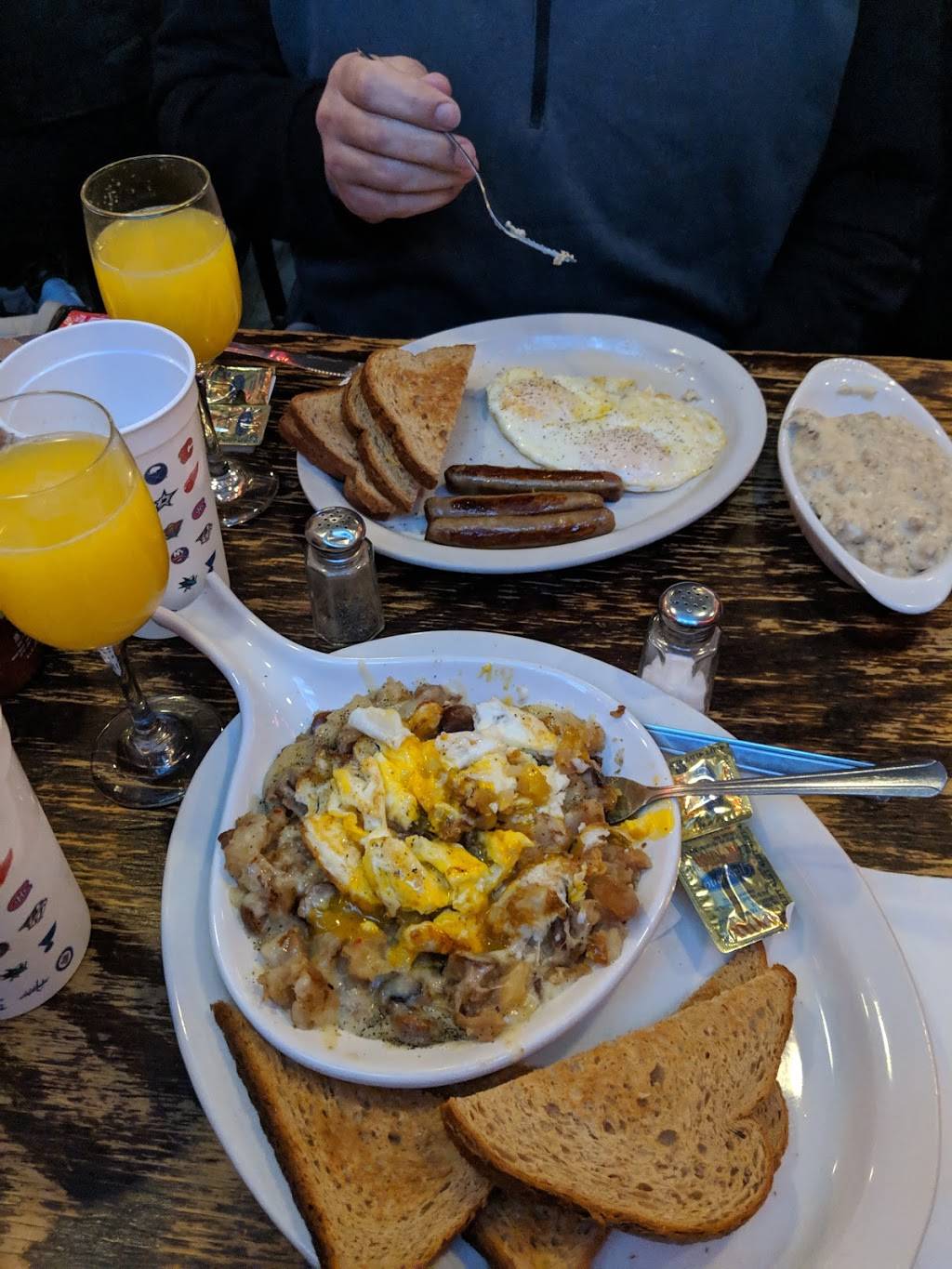 Patsys Place | restaurant | 2825 N Lincoln Ave, Chicago, IL 60657, USA | 7732482825 OR +1 773-248-2825