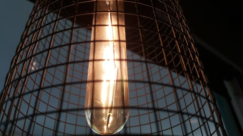 Starbucks | cafe | 3 Monroe Parkway #Z, Lake Oswego, OR 97035, USA | 5036759097 OR +1 503-675-9097