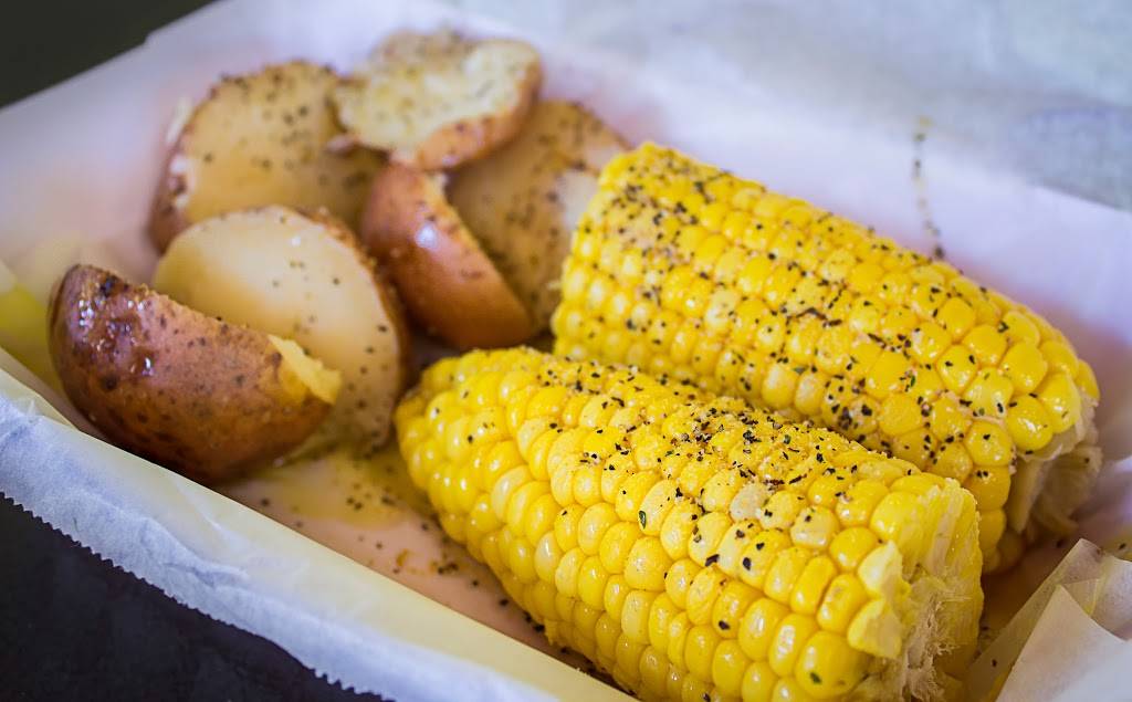 Surfs Up Maywood Chicken & Fish | restaurant | 713 Roosevelt Rd, Maywood, IL 60153, USA | 7084838748 OR +1 708-483-8748