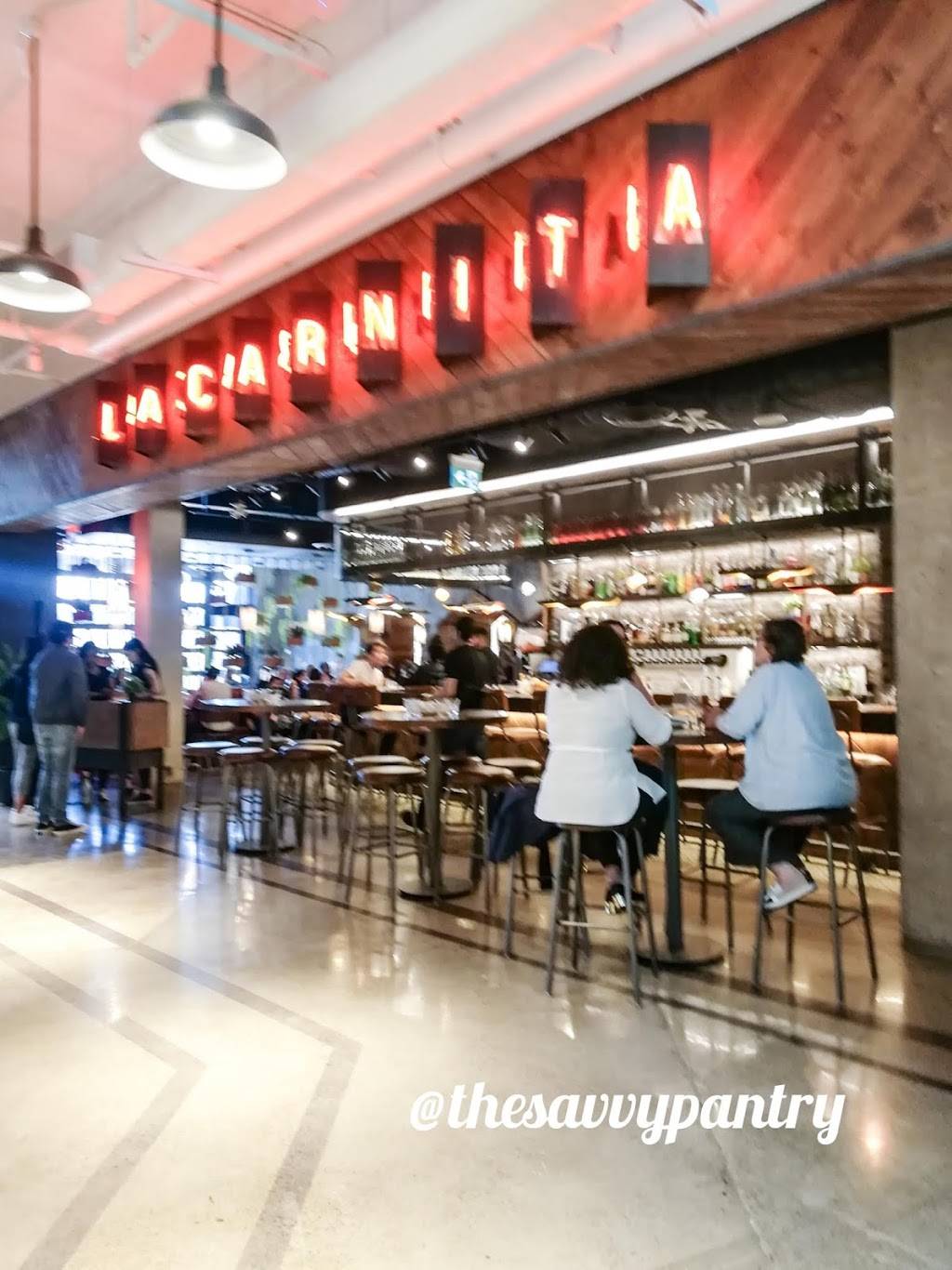 La Carnita | restaurant | 100 City Centre Dr, Mississauga, ON L5B 2C9, Canada | 9057661947 OR +1 905-766-1947