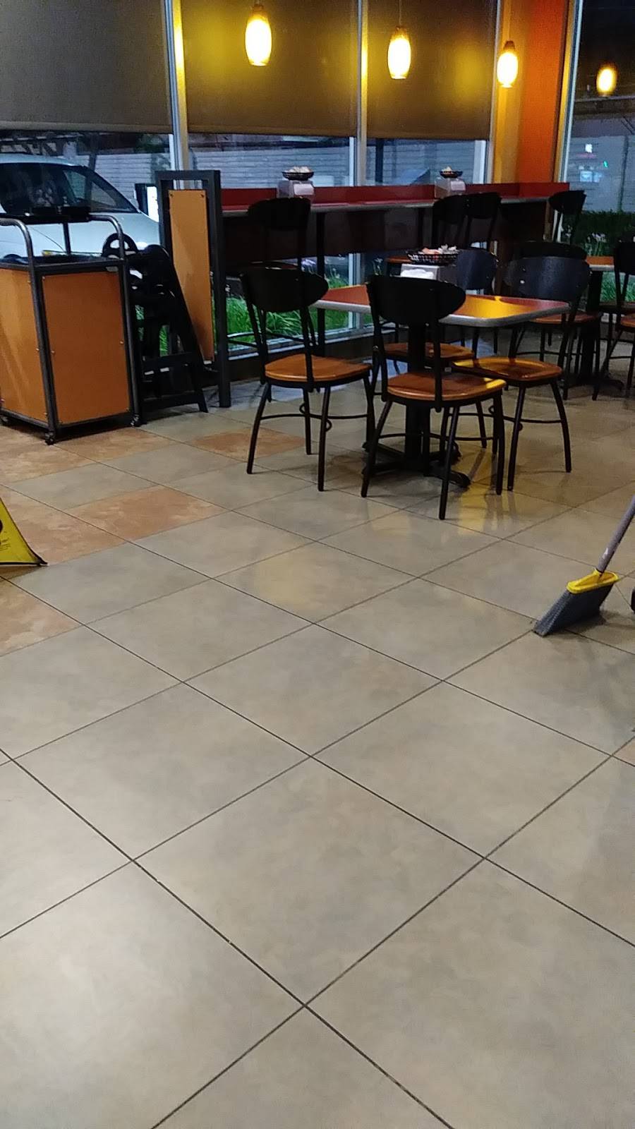 Jack in the Box | restaurant | 10 Union Ave, Bakersfield, CA 93307, USA | 6618610602 OR +1 661-861-0602