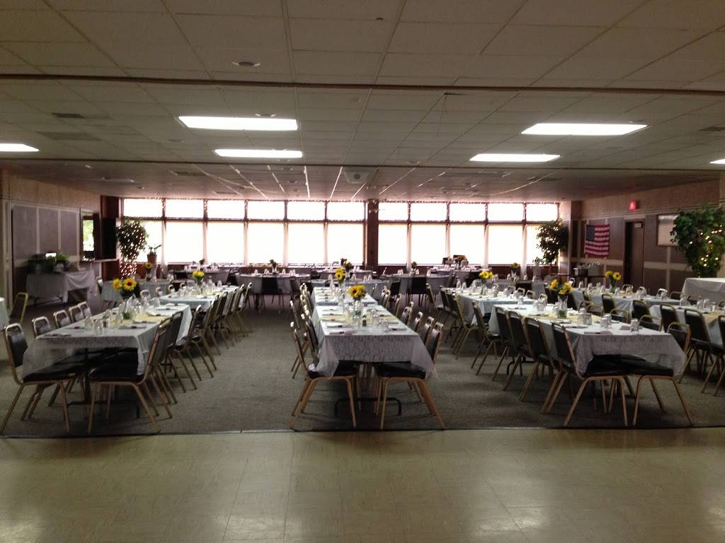 Hidden Lake Golf Club | restaurant | 12985 645 E St, Sheffield, IL 61361, USA | 8154542660 OR +1 815-454-2660