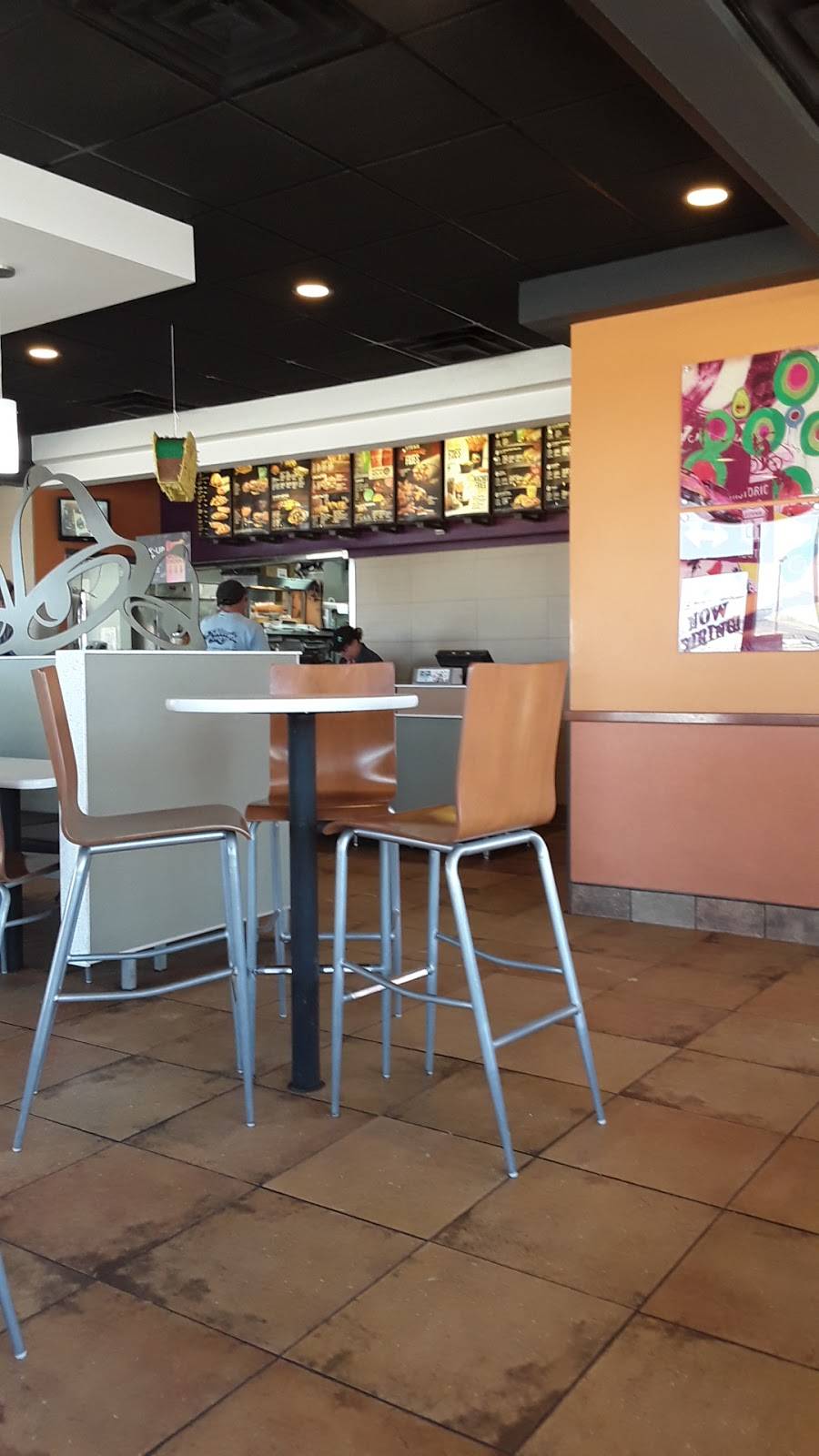 Taco Bell | meal takeaway | 8099 W, IN-66, Newburgh, IN 47630, USA | 8128587589 OR +1 812-858-7589