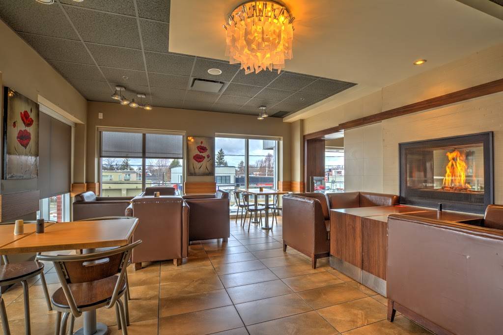 St-Hubert Express | restaurant | 101 Boulevard Sir-Wilfrid-Laurier, Beloeil, QC J3G 4G4, Canada | 5143855555 OR +1 514-385-5555