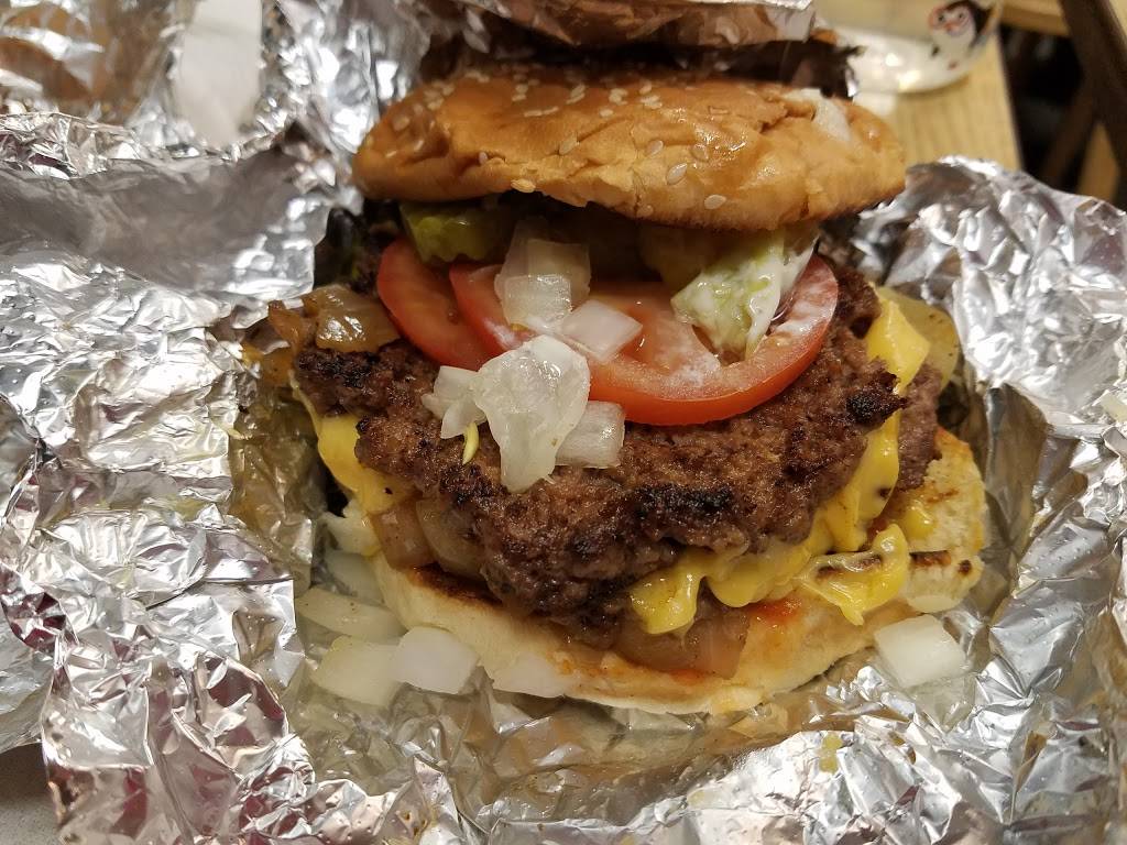 Five Guys | meal takeaway | 61-22 188th St, Fresh Meadows, NY 11356, USA | 7182641818 OR +1 718-264-1818