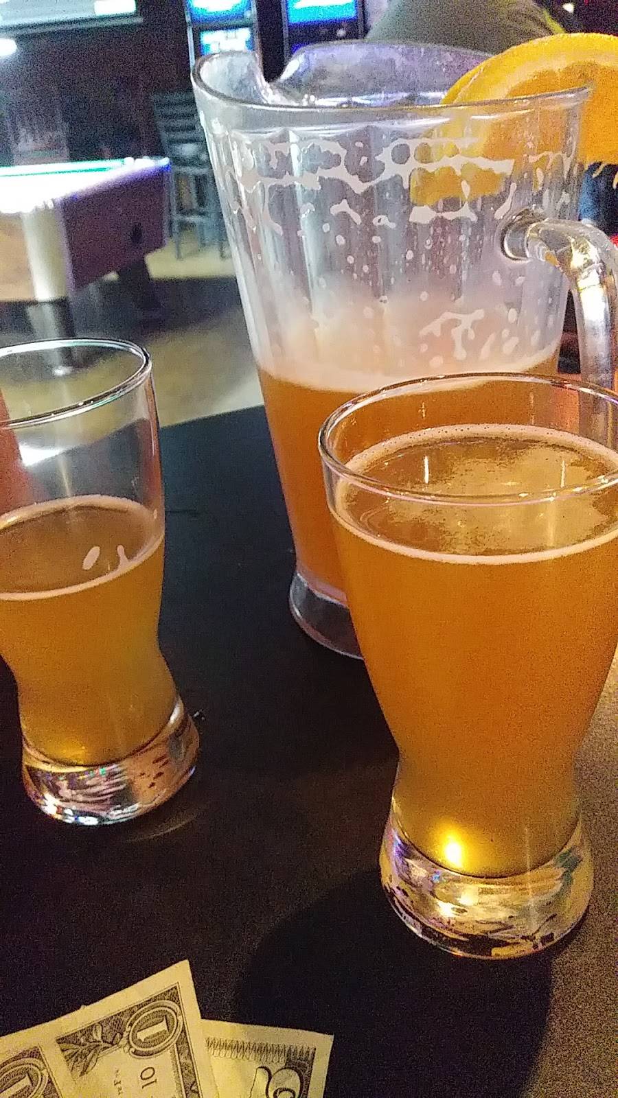 McGillacuddys Sports Bar & Grill | restaurant | 11133 NE Halsey St, Portland, OR 97220, USA | 5032572337 OR +1 503-257-2337