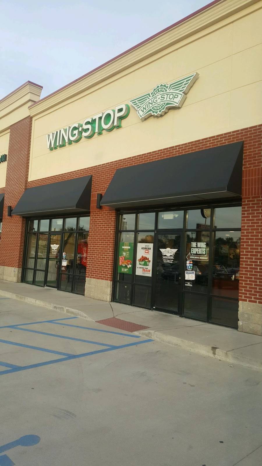 Wingstop | restaurant | 2828 S 3rd St, Terre Haute, IN 47802, USA | 8129174391 OR +1 812-917-4391