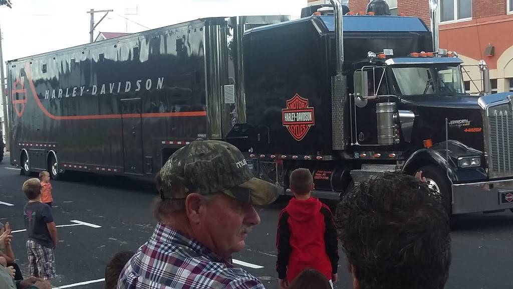 Last Straw | restaurant | 208 1st Ave W, Worthington, IA 52078, USA | 5638553225 OR +1 563-855-3225