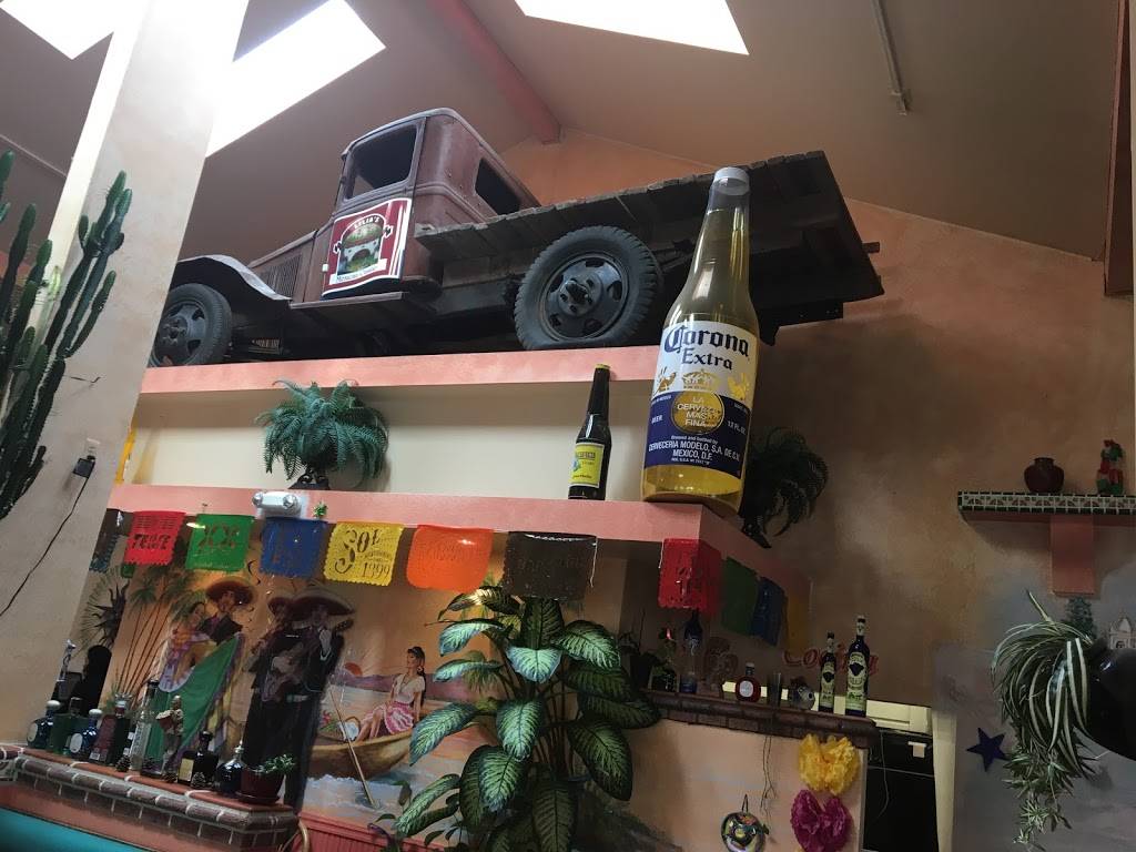 Lilias Mexican Cuisine | restaurant | 190 E Bakerview Rd, Bellingham, WA 98226, USA | 3605273181 OR +1 360-527-3181