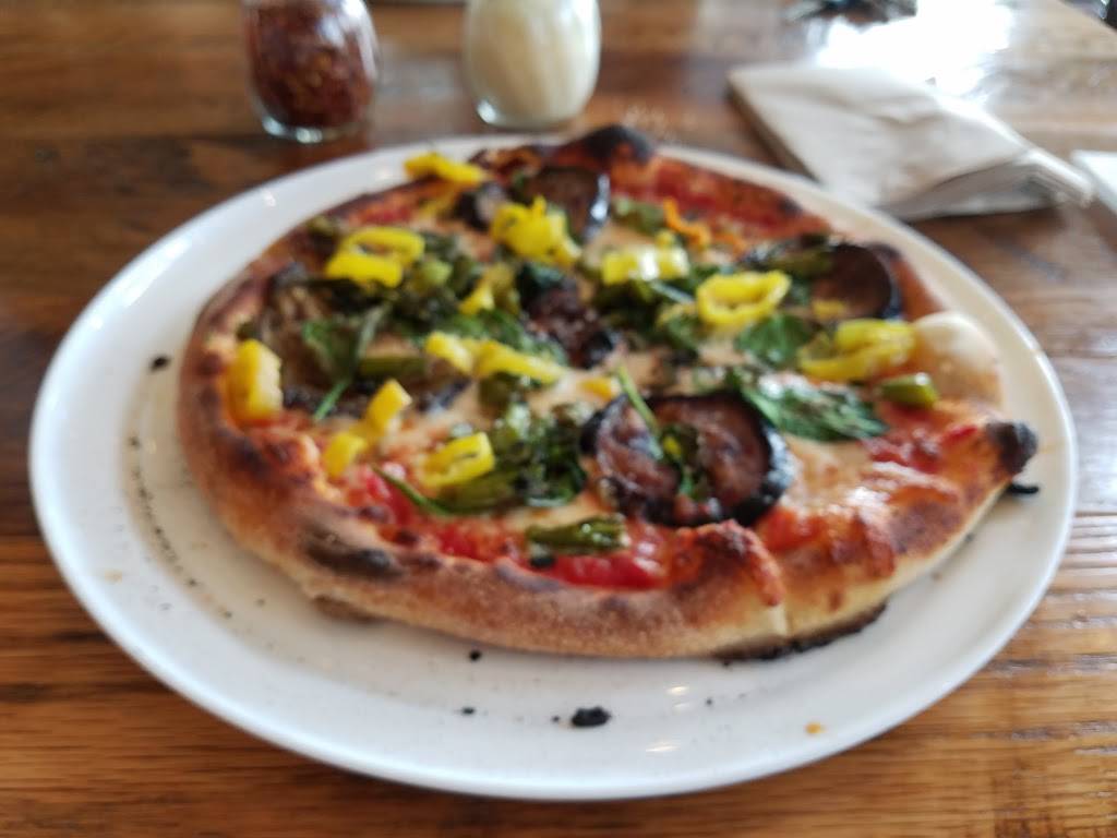 Pizza Cucinova | restaurant | 4044 Morse Crossing, Columbus, OH 43219, USA | 6143372227 OR +1 614-337-2227