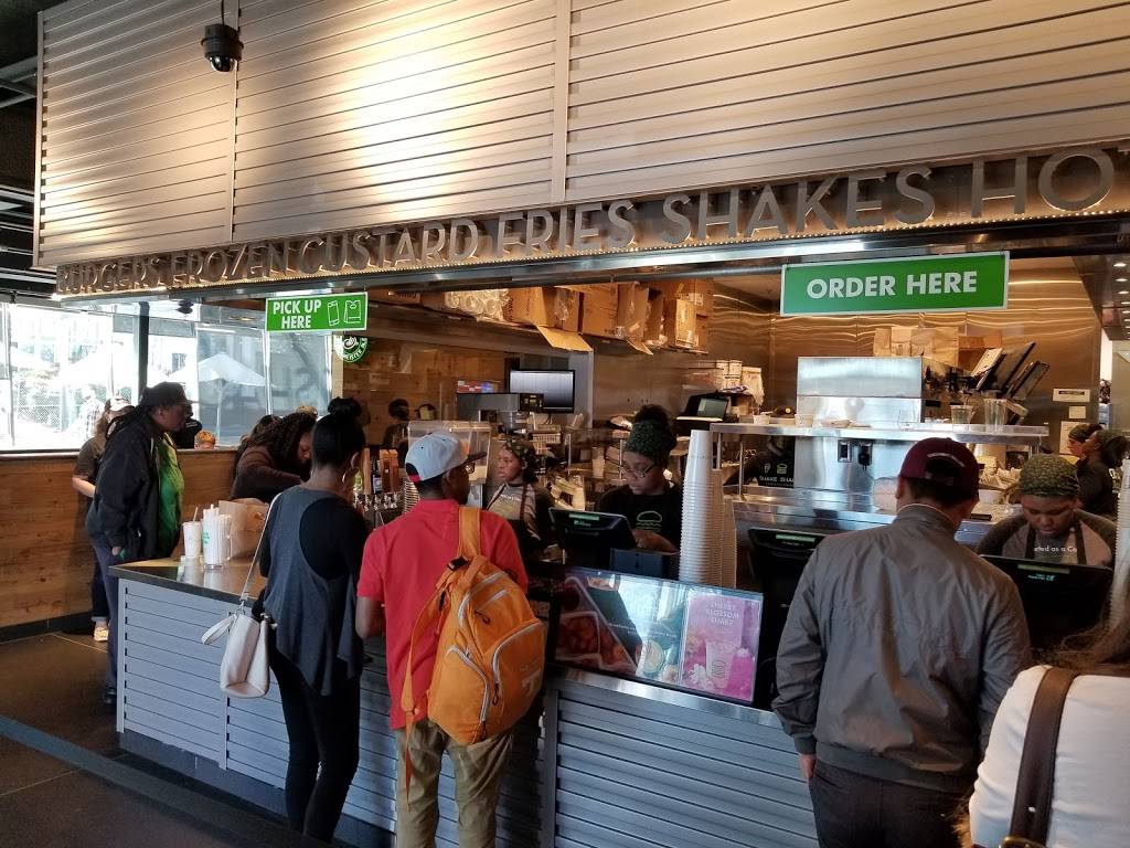 Shake Shack | restaurant | 1605 E Woodlawn Rd, Charlotte, NC 28209, USA | 9802653188 OR +1 980-265-3188