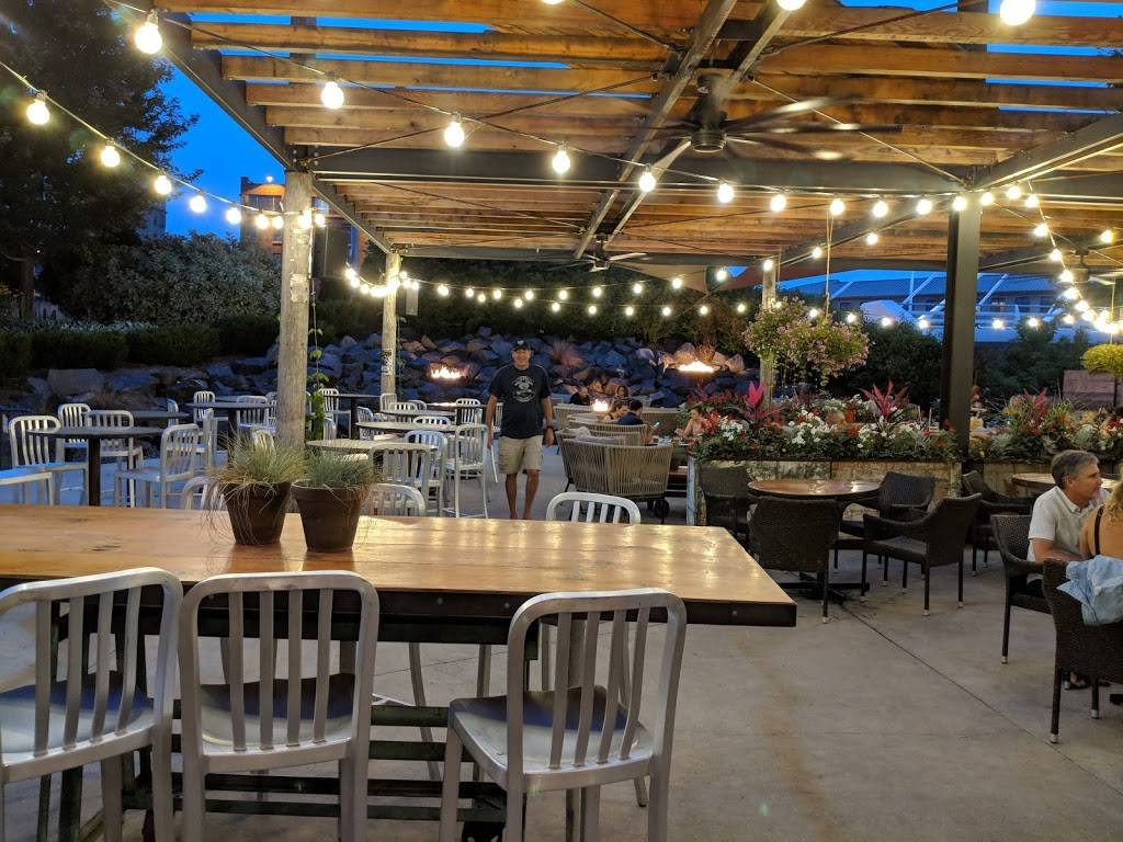 The Yard at The Iron Horse Hotel | restaurant | 500 W Florida St, Milwaukee, WI 53204, USA | 4143744766 OR +1 414-374-4766