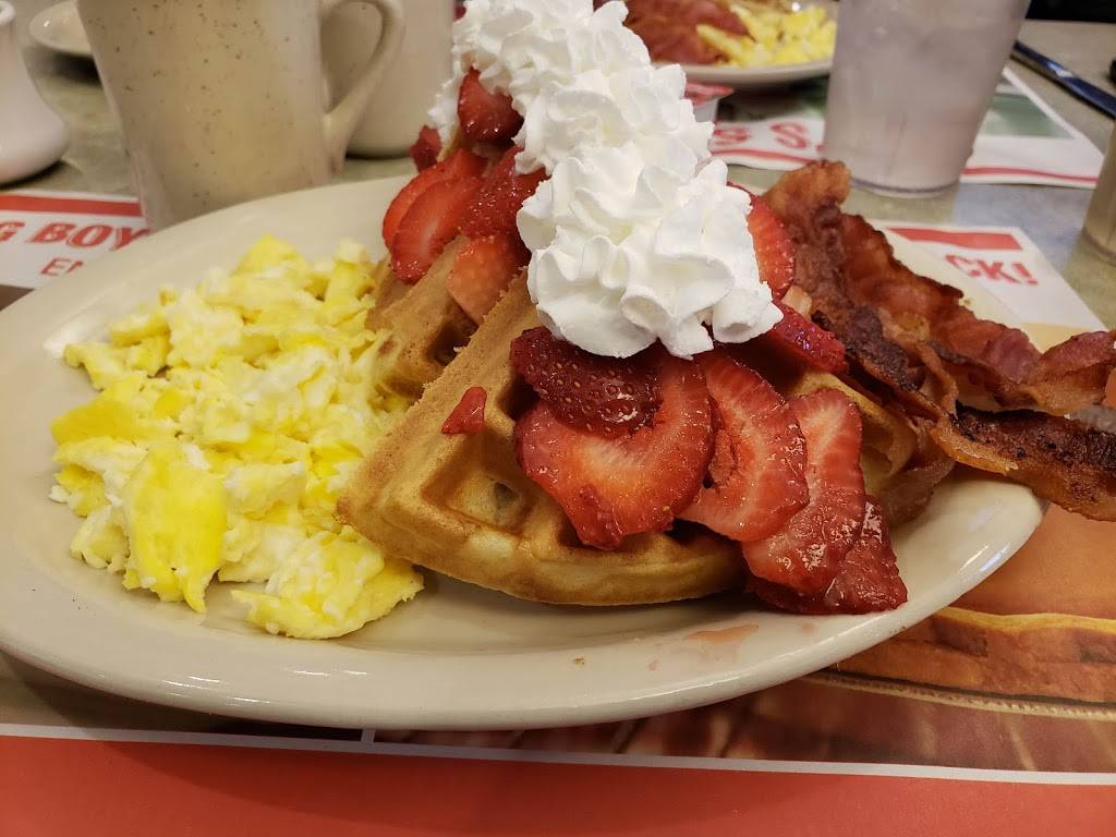 BIG BOY | restaurant | 861 S Main St, Cheboygan, MI 49721, USA | 2316273661 OR +1 231-627-3661