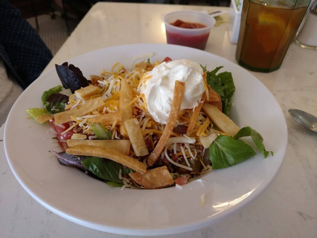 The Village Parlor | restaurant | 22 S Broadway St, Lebanon, OH 45036, USA | 5139326918 OR +1 513-932-6918