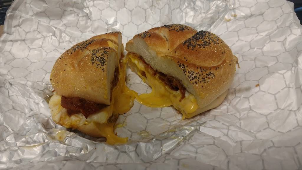 Park Avenue Deli & Caterers | restaurant | 600 Stelton Rd, Piscataway Township, NJ 08854, USA | 7327526221 OR +1 732-752-6221