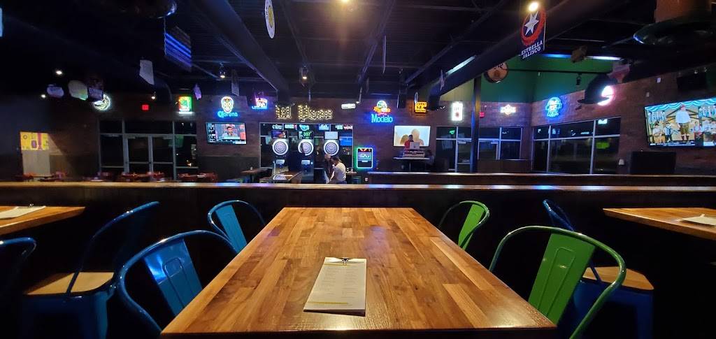 The Union Draft House Canyons | restaurant | 7470 Cimarron Plaza, El Paso, TX 79911, USA | 9156005165 OR +1 915-600-5165