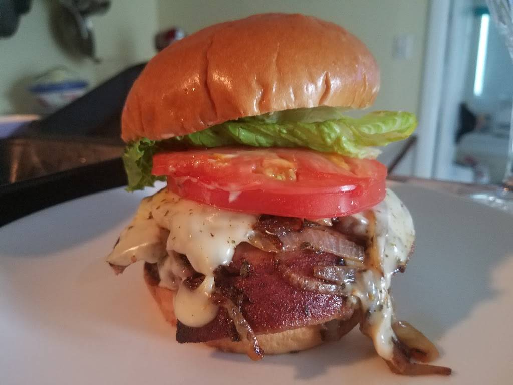 Chimos Taverna | restaurant | 17633 San Carlos Blvd, Fort Myers Beach, FL 33931, USA | 2394372717 OR +1 239-437-2717