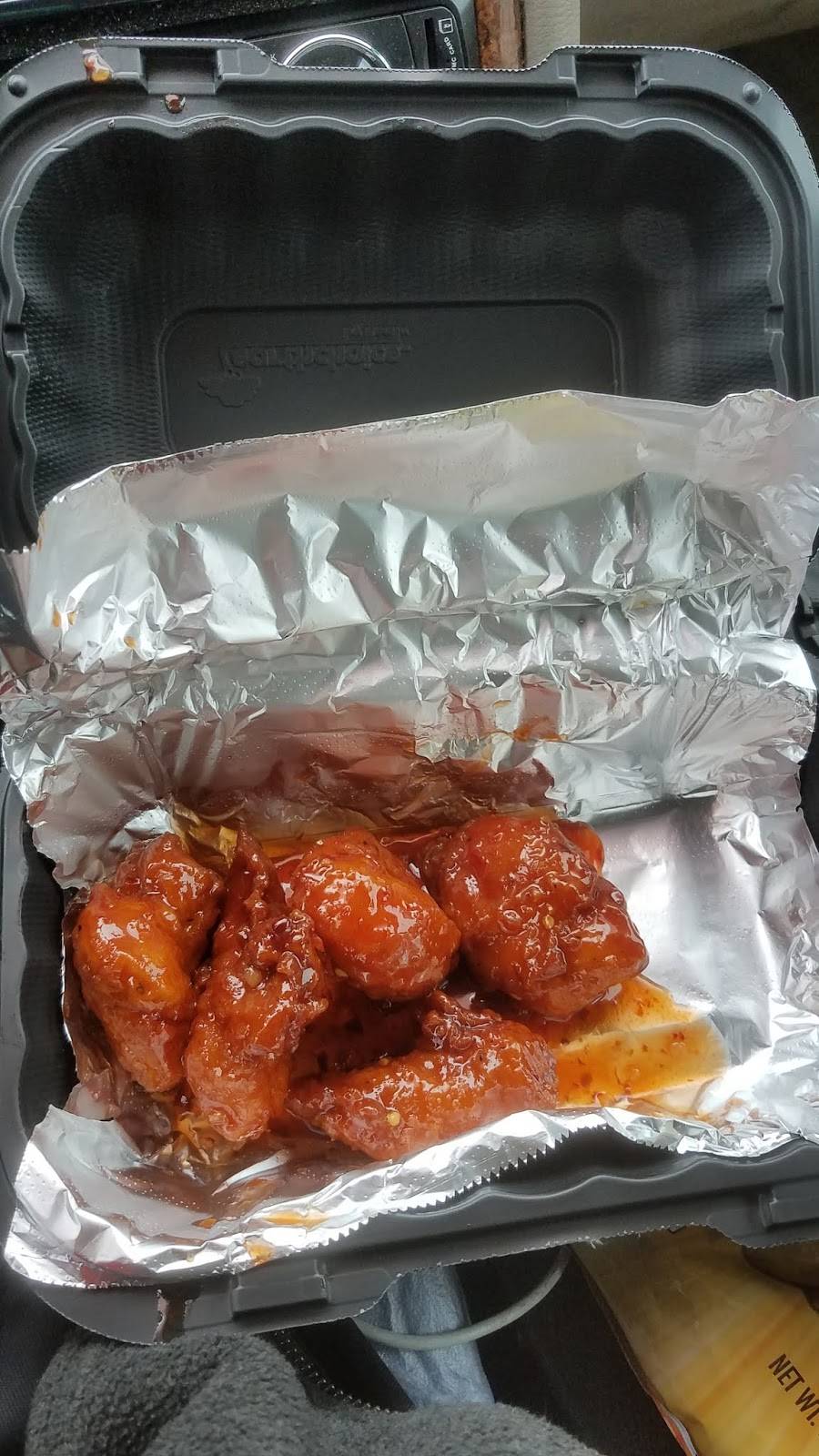 Atomic Wings | restaurant | 1704 Western Ave, Albany, NY 12203, USA | 5183137103 OR +1 518-313-7103