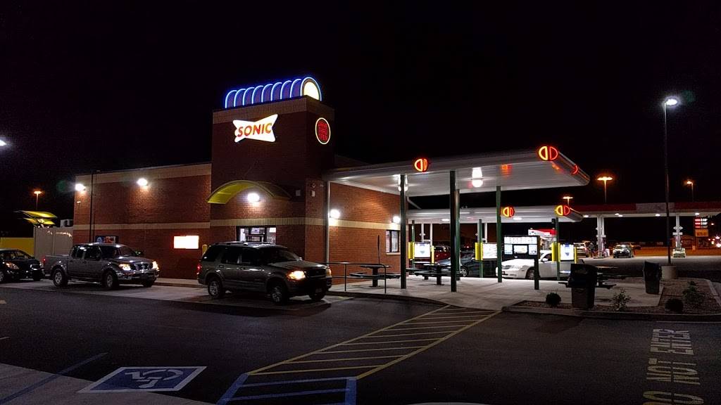 Sonic Drive-In | restaurant | 2110 Fort Harrison Rd, Terre Haute, IN 47804, USA | 8124621043 OR +1 812-462-1043
