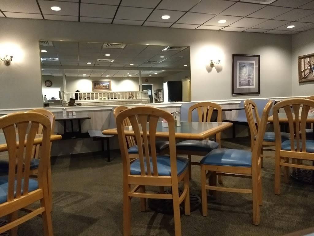 Danview Restaurant | restaurant | 116 Dan View Dr, Danville, VA 24541, USA | 4347933552 OR +1 434-793-3552