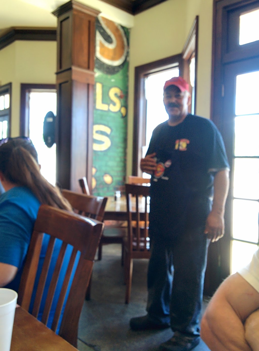 Judges BBQ & the Juice Garden | restaurant | 2104 W Michigan St, Indianapolis, IN 46222, USA | 3176310340 OR +1 317-631-0340