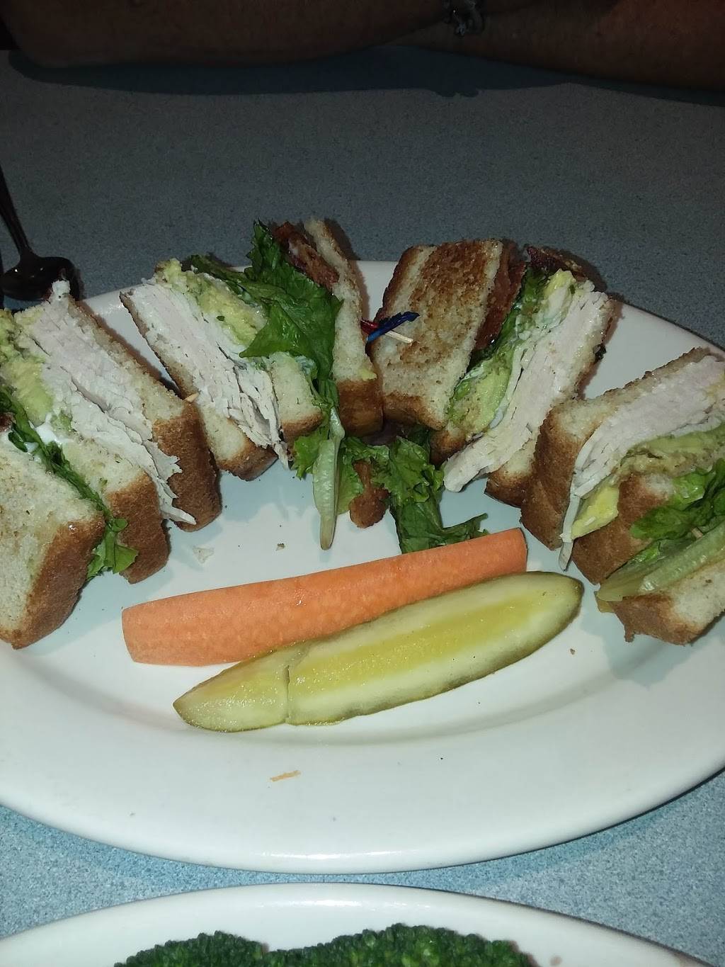 Coogies Cafe Santa Monica | restaurant | 2906 Santa Monica Blvd, Santa Monica, CA 90404, USA | 3108297871 OR +1 310-829-7871