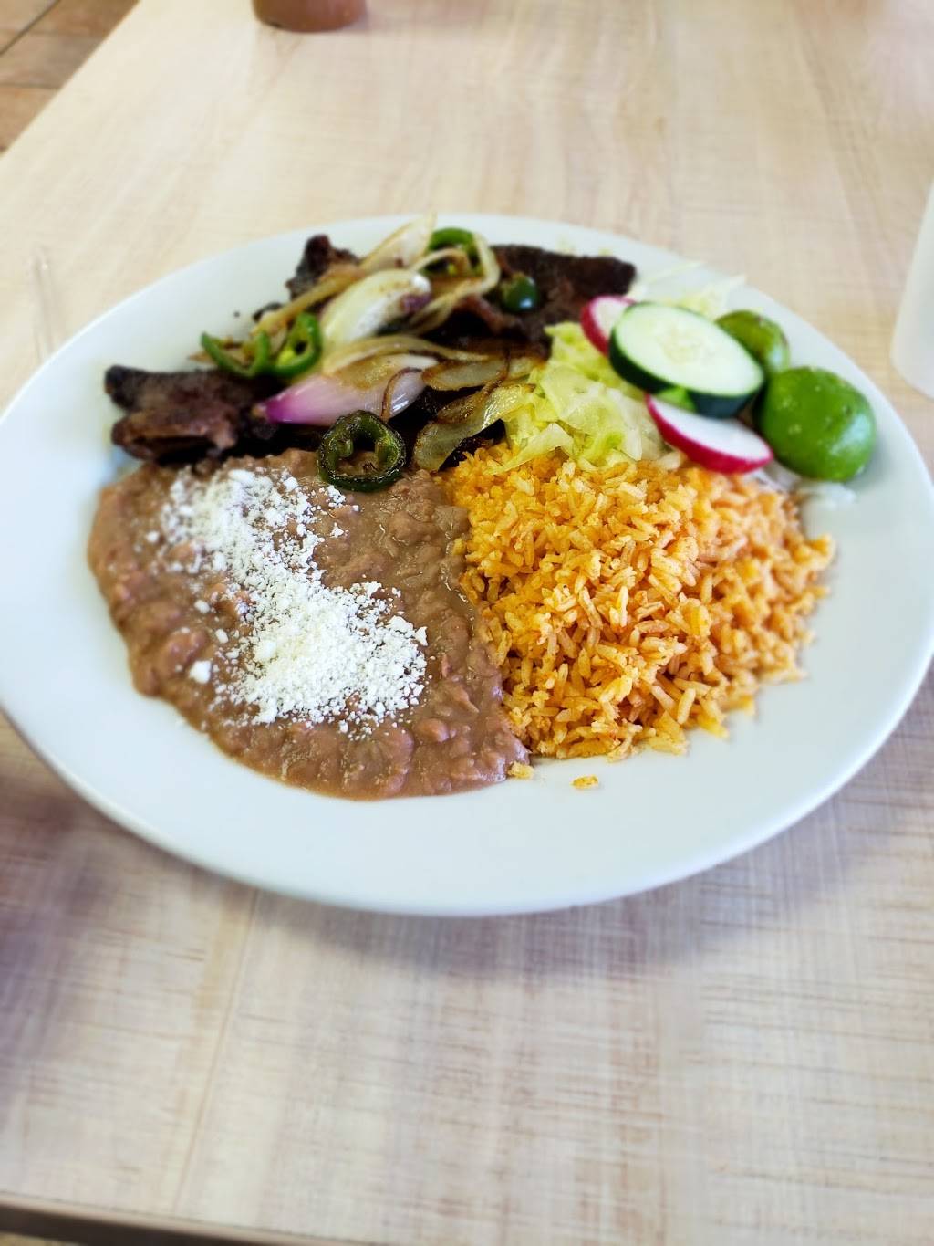 Iguanas Mexican Food | restaurant | 2115 E Ball Rd, Anaheim, CA 92806, USA | 7146037602 OR +1 714-603-7602