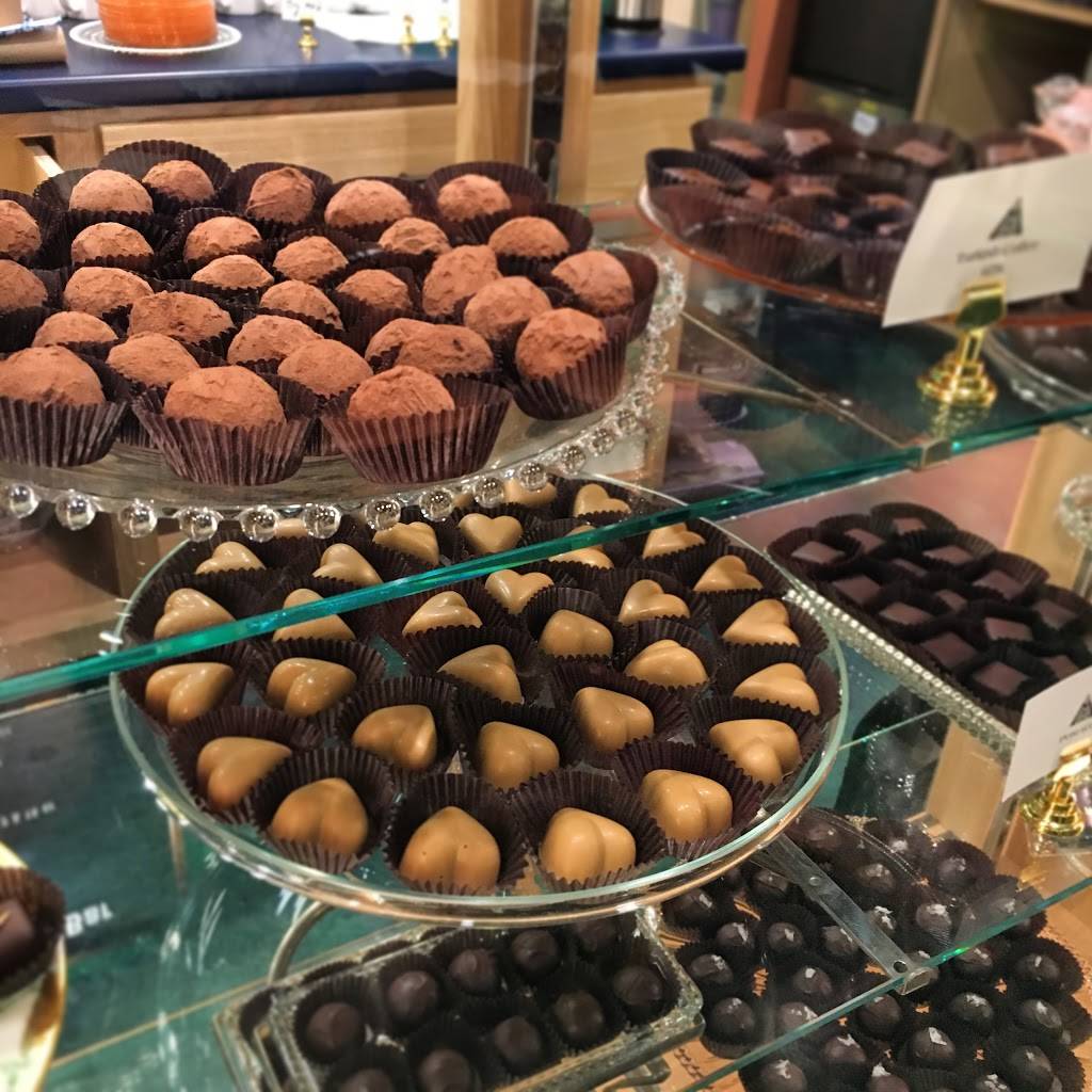 Madison Chocolate Company | cafe | 729 Glenway St, Madison, WI 53711, USA | 6082861154 OR +1 608-286-1154