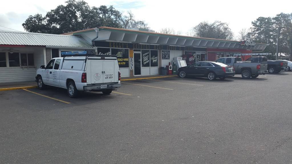 Kellys Diner | restaurant | 1531 S Union St, Opelousas, LA 70570, USA | 3379427466 OR +1 337-942-7466